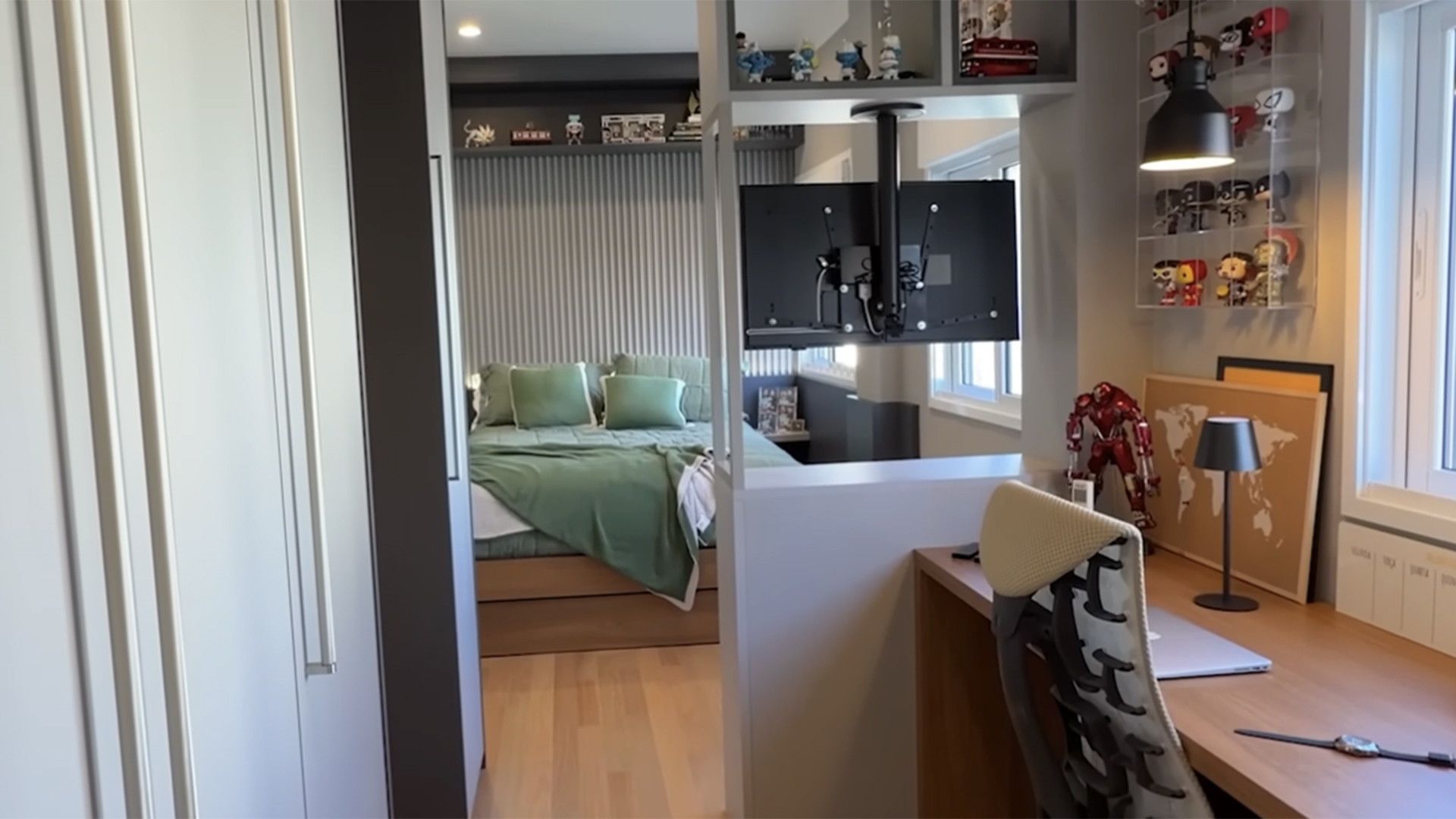 Presenter makes radical change to give privacy to her son in duplex coverage