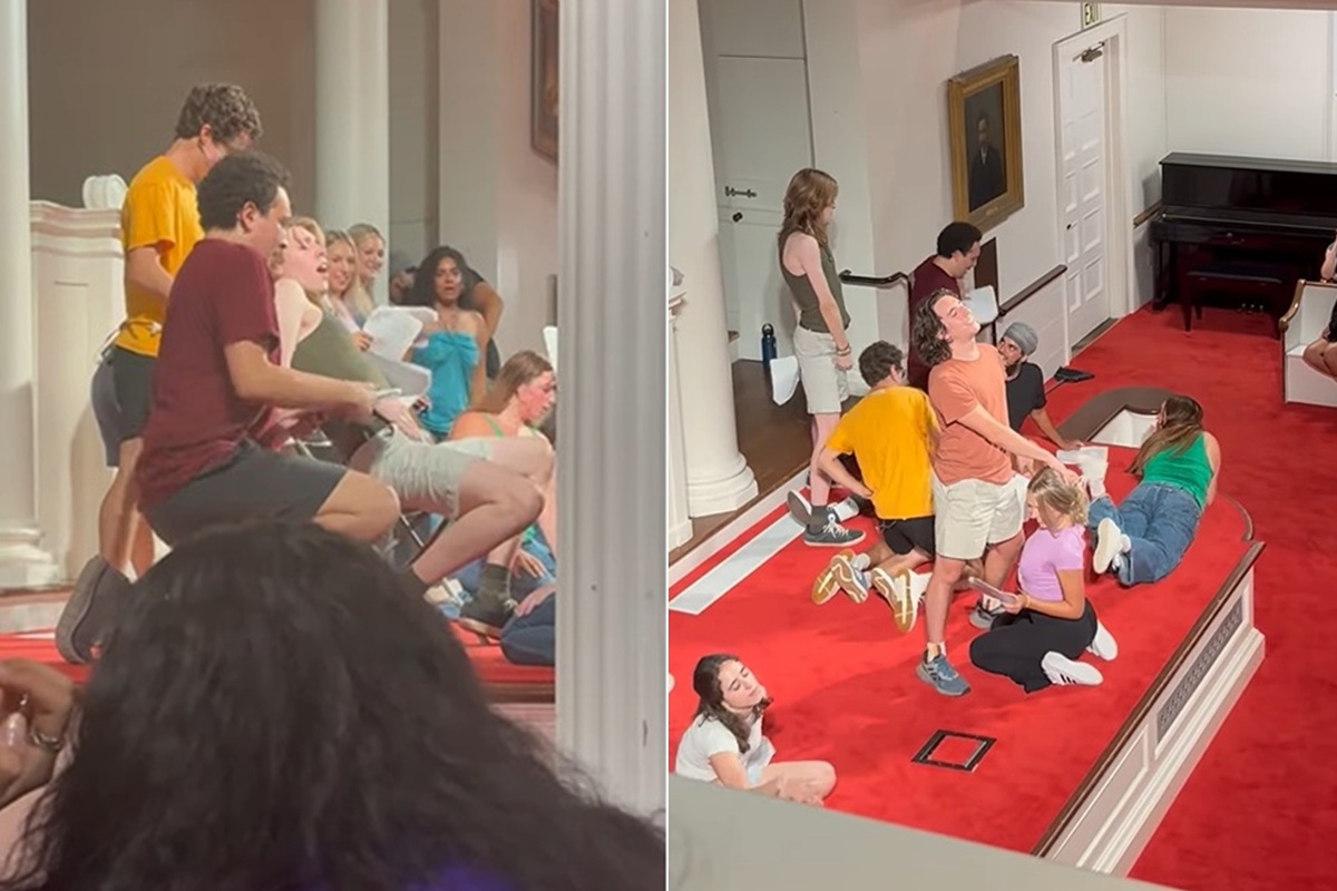 Students simulate sex at US university