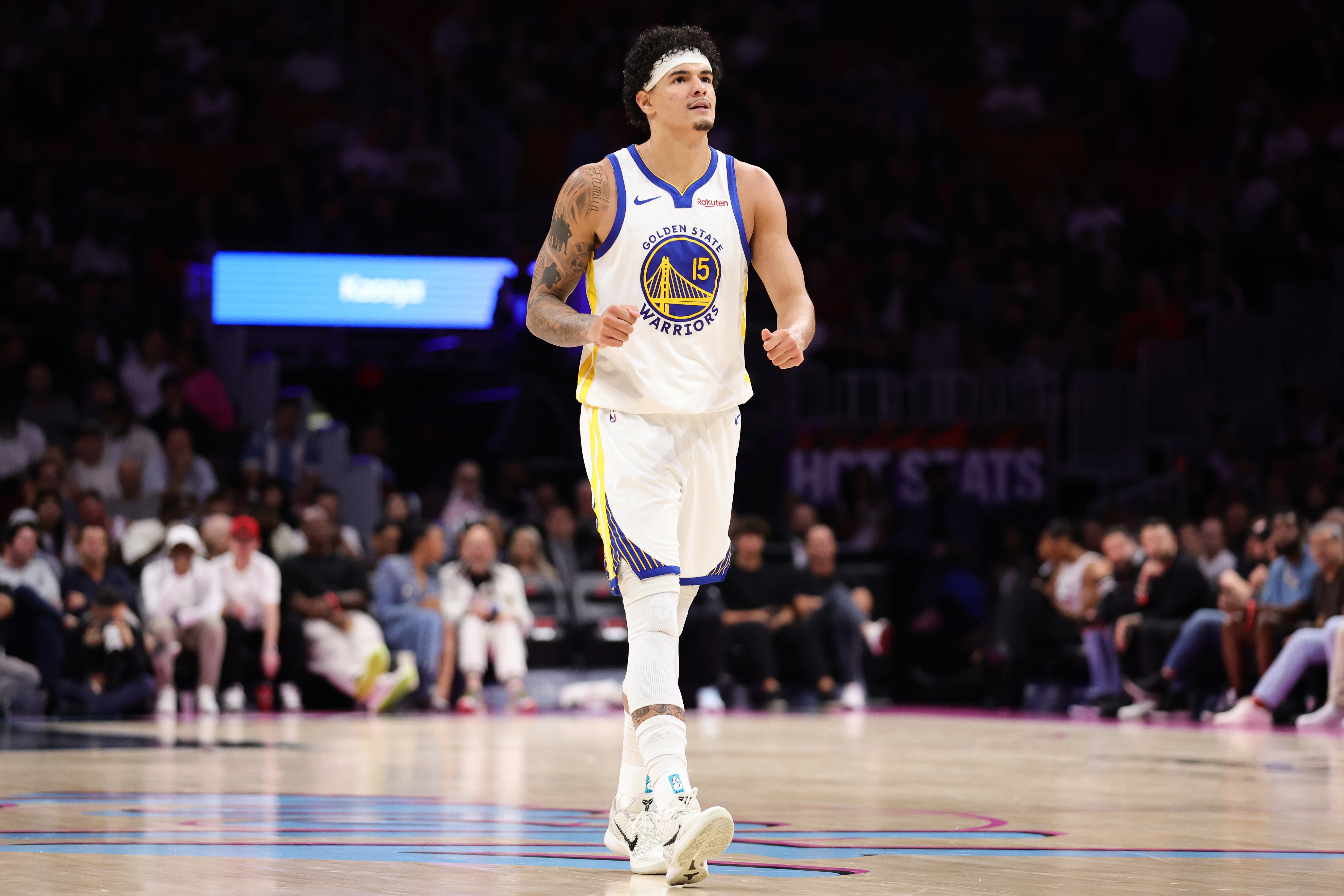 Gui Santos shines for the Warriors with a spinning shot