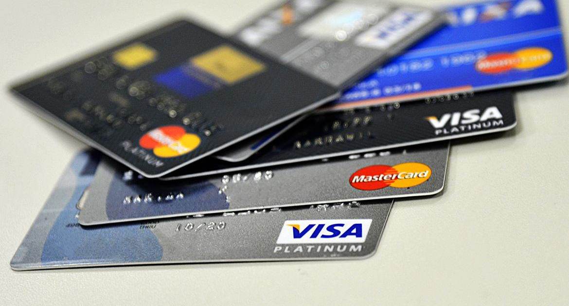 Credit card rotative interest reaches R$ 758 thousand per minute