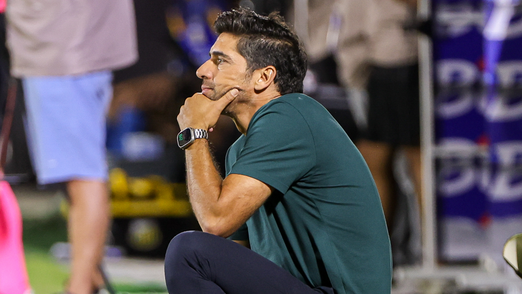 Corinthians x Palmeiras: referee reveals why he sent Abel Ferreira off