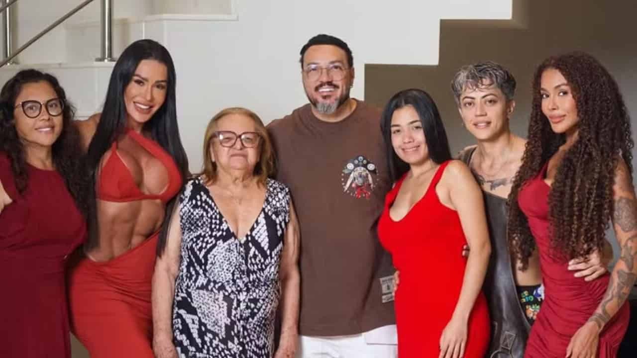 Gracyanne claps back at follower over Christmas with Belo: "Peace out"